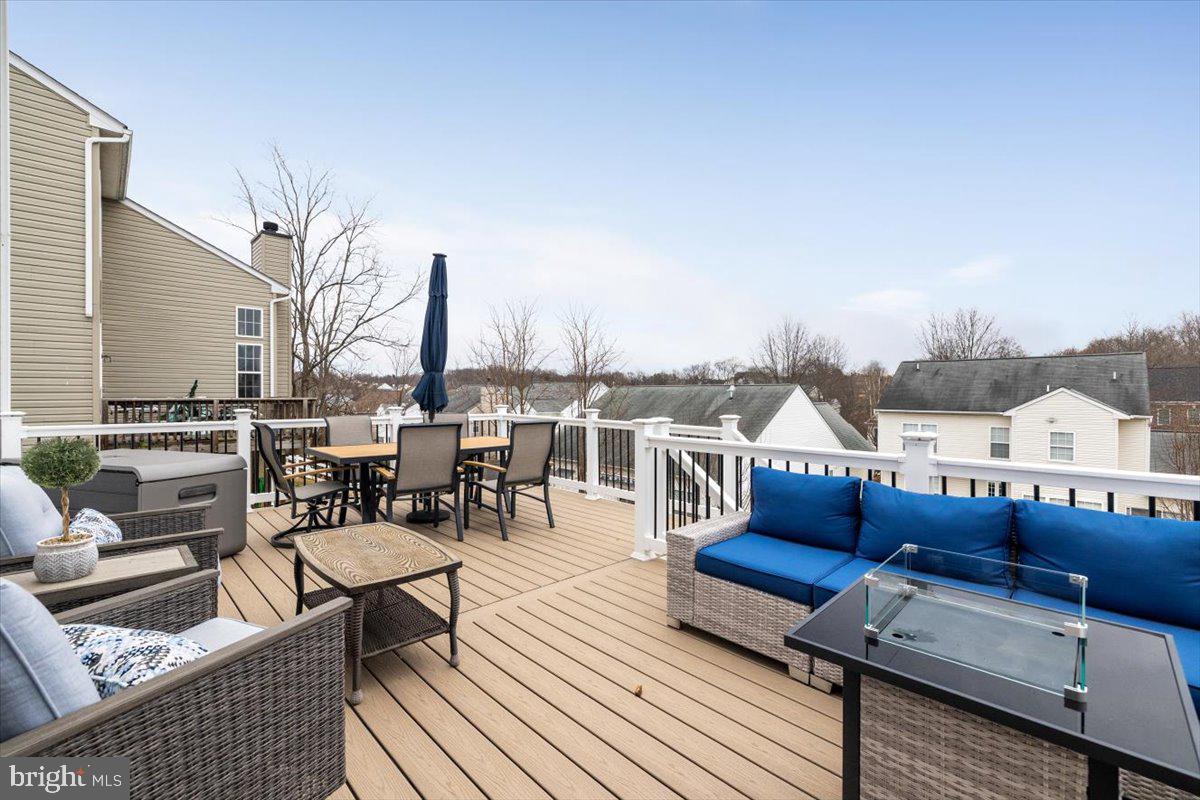 17670 CLEVELAND PARK DR, ROUND HILL, Virginia 20141, 4 Bedrooms Bedrooms, ,2 BathroomsBathrooms,Residential,For sale,17670 CLEVELAND PARK DR,VALO2114252 MLS # VALO2114252