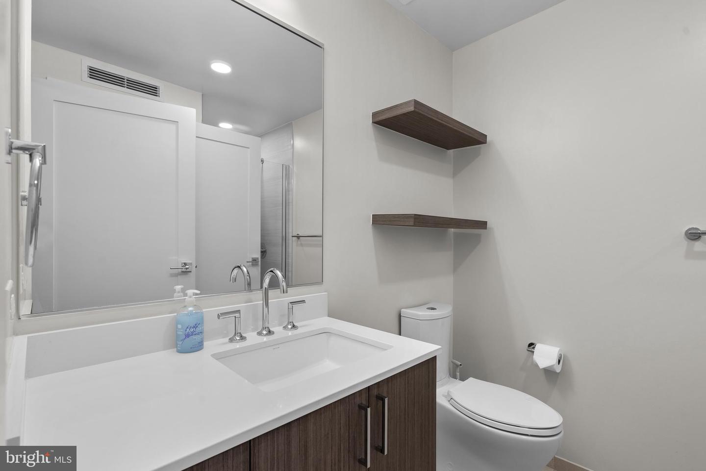 1211 VAN ST SE #404, WASHINGTON, District Of Columbia 20003, ,1 BathroomBathrooms,Residential,For sale,1211 VAN ST SE #404,DCDC2242236 MLS # DCDC2242236