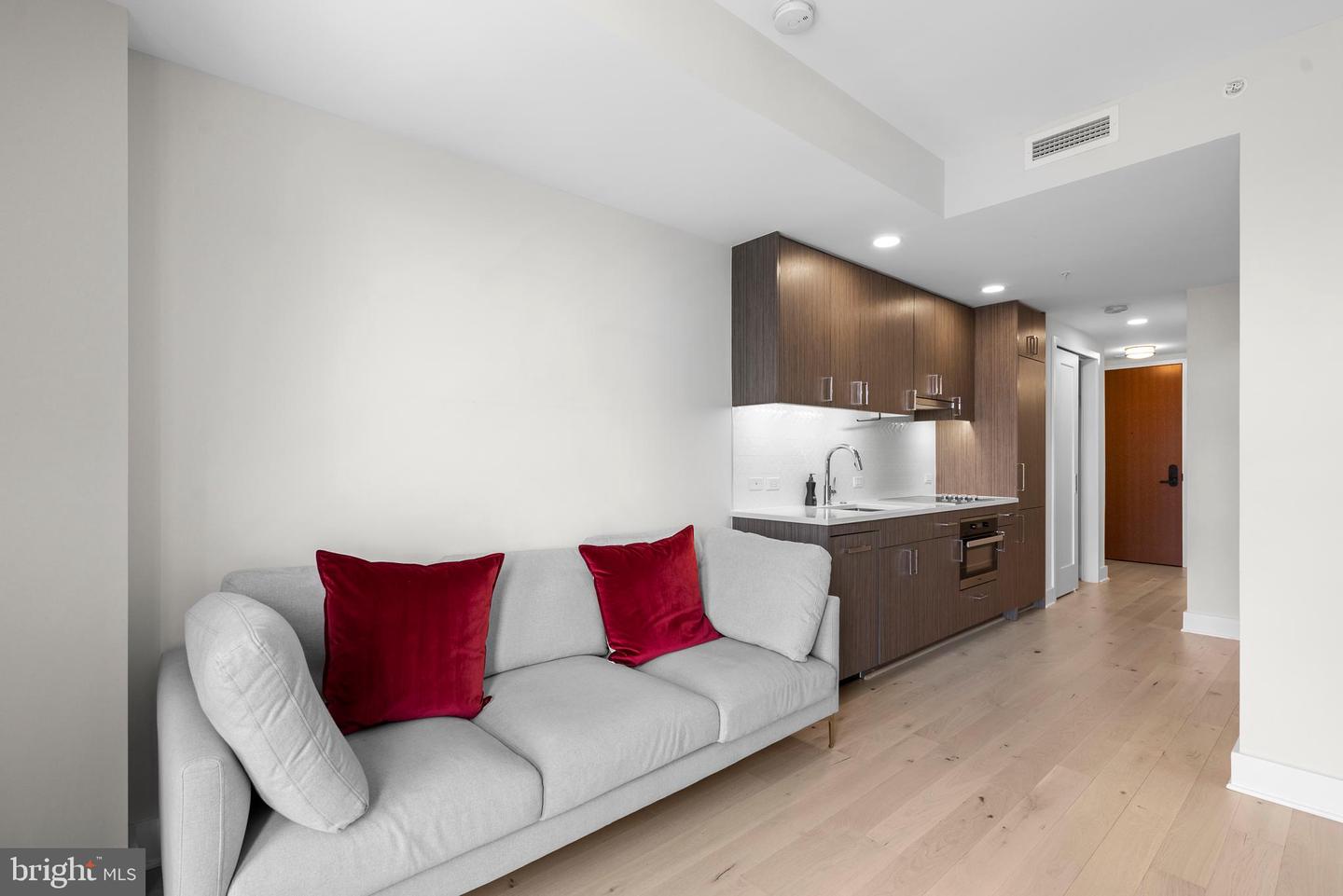 1211 VAN ST SE #404, WASHINGTON, District Of Columbia 20003, ,1 BathroomBathrooms,Residential,For sale,1211 VAN ST SE #404,DCDC2242236 MLS # DCDC2242236