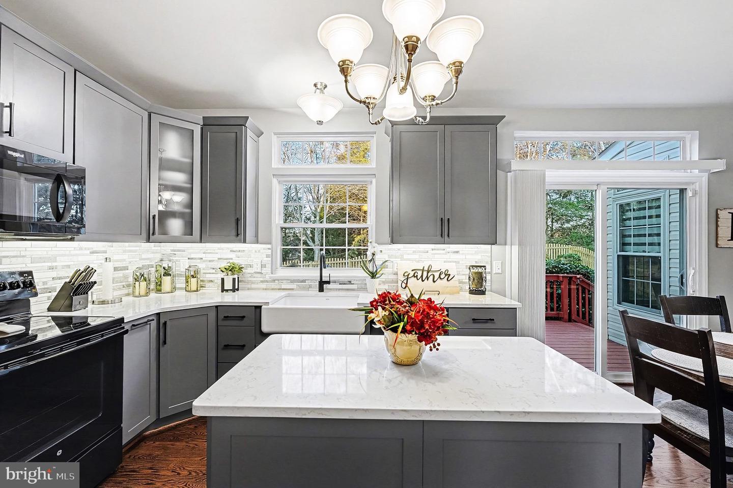 6465 COLONIAL VILLAGE LOOP, MANASSAS, Virginia 20112, 4 Bedrooms Bedrooms, ,3 BathroomsBathrooms,Residential,For sale,6465 COLONIAL VILLAGE LOOP,VAPW2110886 MLS # VAPW2110886