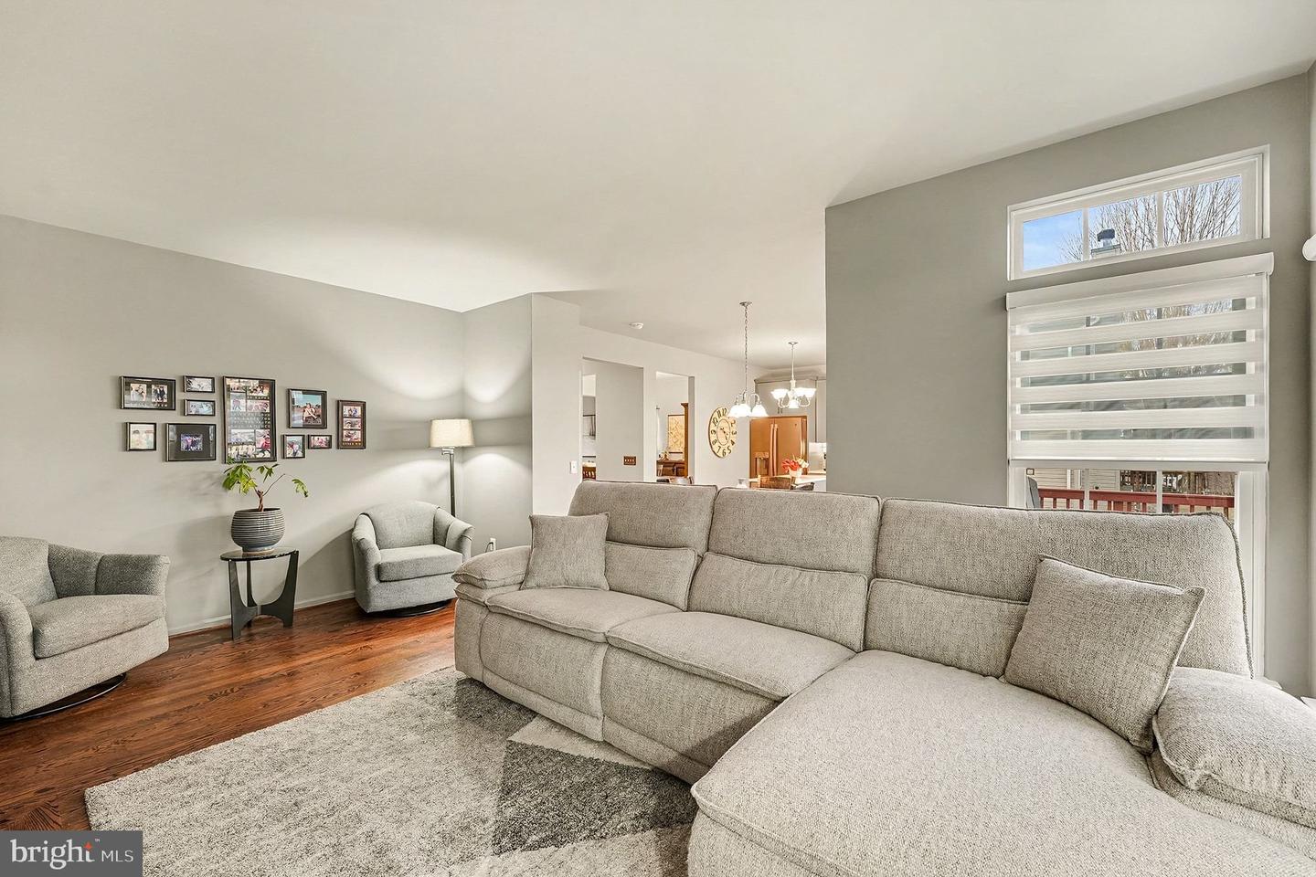 6465 COLONIAL VILLAGE LOOP, MANASSAS, Virginia 20112, 4 Bedrooms Bedrooms, ,3 BathroomsBathrooms,Residential,For sale,6465 COLONIAL VILLAGE LOOP,VAPW2110886 MLS # VAPW2110886