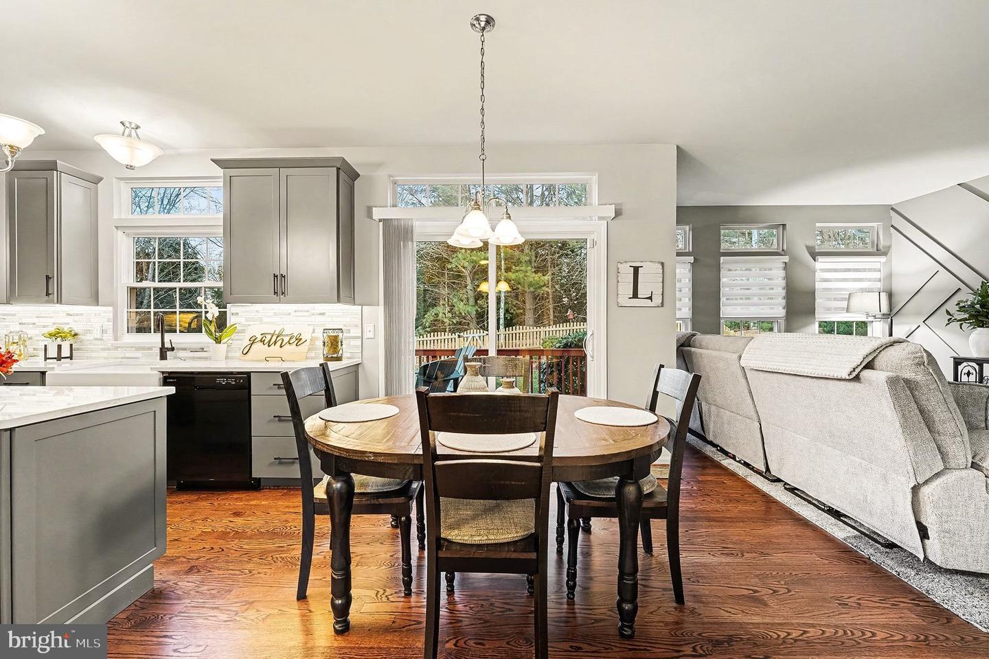 6465 COLONIAL VILLAGE LOOP, MANASSAS, Virginia 20112, 4 Bedrooms Bedrooms, ,3 BathroomsBathrooms,Residential,For sale,6465 COLONIAL VILLAGE LOOP,VAPW2110886 MLS # VAPW2110886