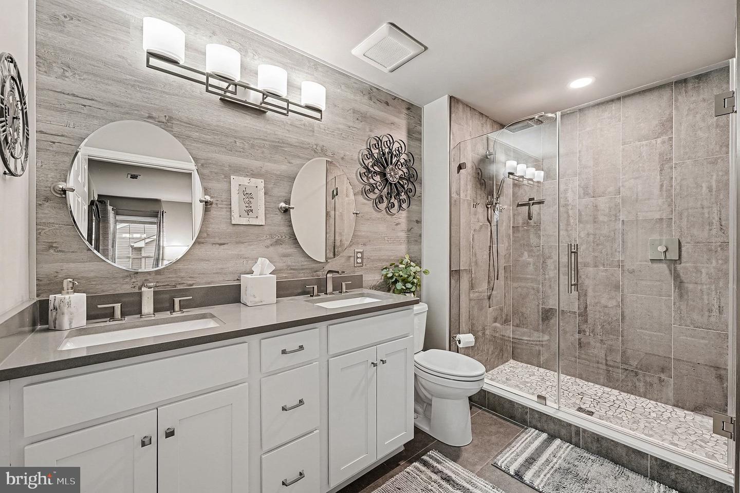 6465 COLONIAL VILLAGE LOOP, MANASSAS, Virginia 20112, 4 Bedrooms Bedrooms, ,3 BathroomsBathrooms,Residential,For sale,6465 COLONIAL VILLAGE LOOP,VAPW2110886 MLS # VAPW2110886