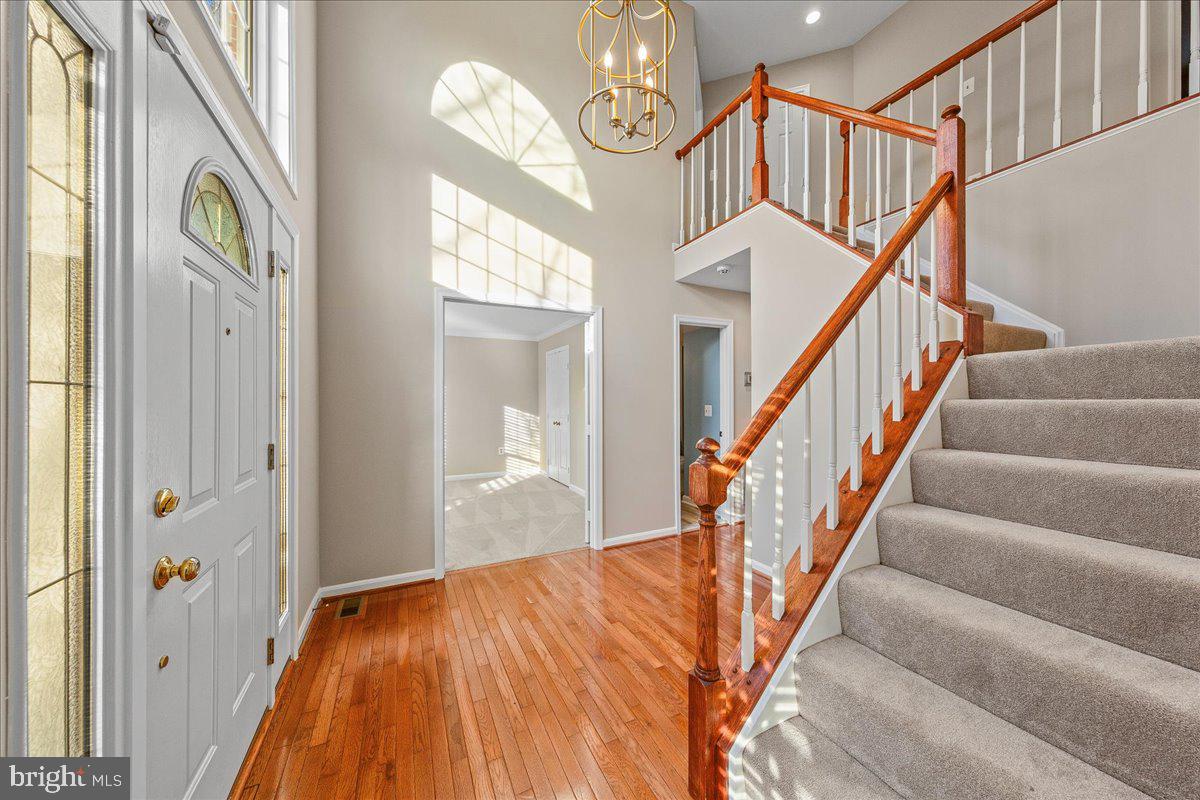 6902 COMPTON HEIGHTS CIR, CLIFTON, Virginia 20124, 4 Bedrooms Bedrooms, ,3 BathroomsBathrooms,Residential,For sale,6902 COMPTON HEIGHTS CIR,VAFX2286756 MLS # VAFX2286756