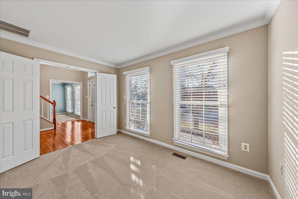 6902 COMPTON HEIGHTS CIR, CLIFTON, Virginia 20124, 4 Bedrooms Bedrooms, ,3 BathroomsBathrooms,Residential,For sale,6902 COMPTON HEIGHTS CIR,VAFX2286756 MLS # VAFX2286756