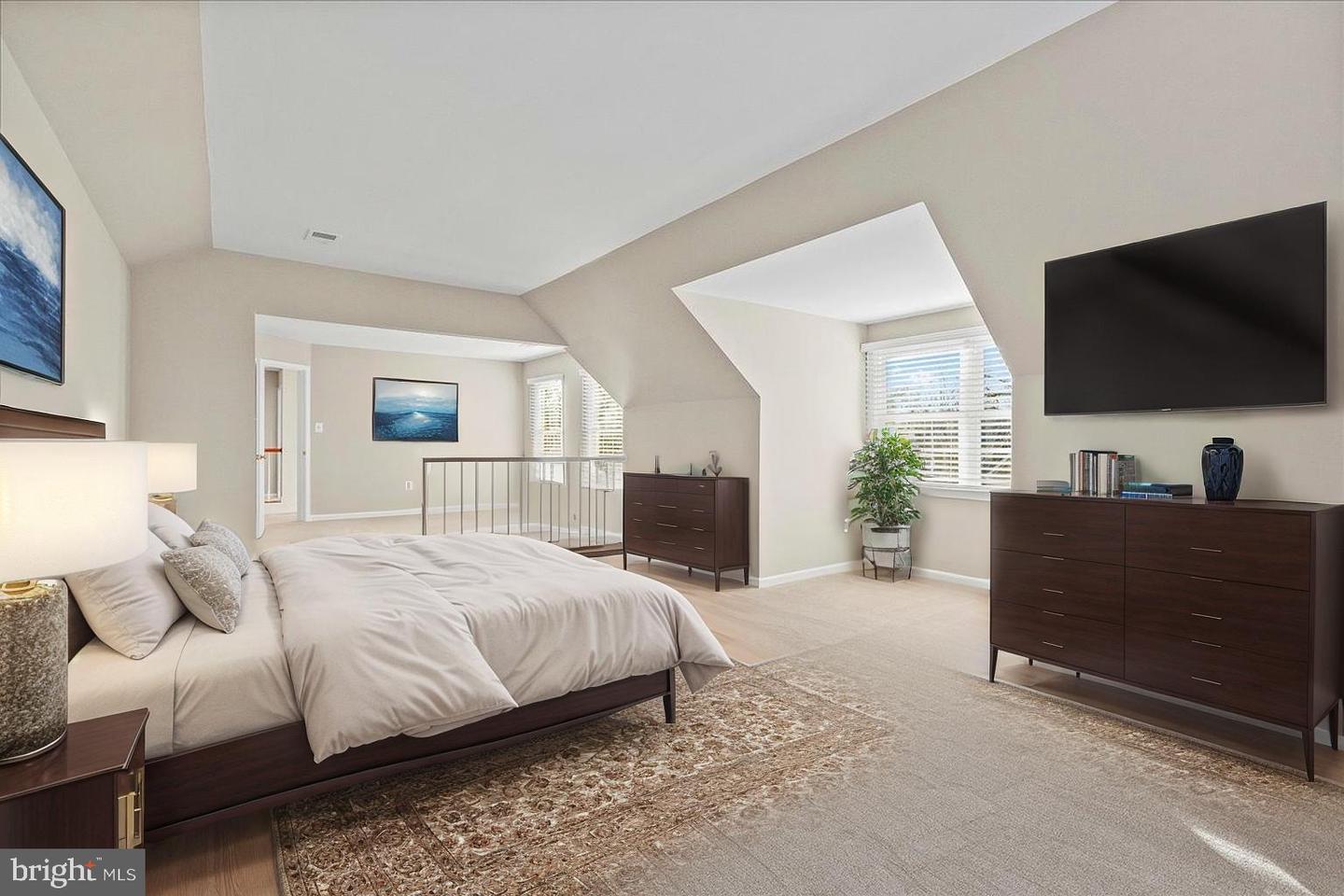 6902 COMPTON HEIGHTS CIR, CLIFTON, Virginia 20124, 4 Bedrooms Bedrooms, ,3 BathroomsBathrooms,Residential,For sale,6902 COMPTON HEIGHTS CIR,VAFX2286756 MLS # VAFX2286756