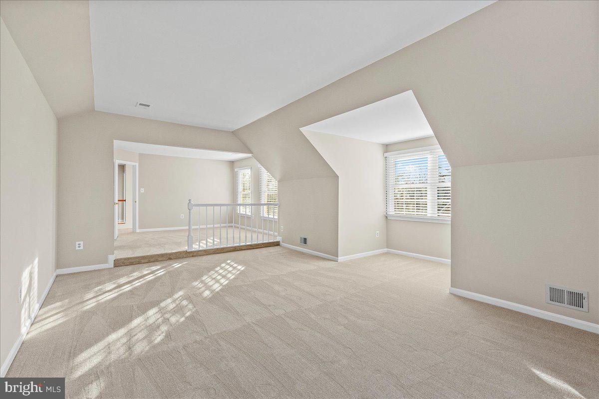 6902 COMPTON HEIGHTS CIR, CLIFTON, Virginia 20124, 4 Bedrooms Bedrooms, ,3 BathroomsBathrooms,Residential,For sale,6902 COMPTON HEIGHTS CIR,VAFX2286756 MLS # VAFX2286756