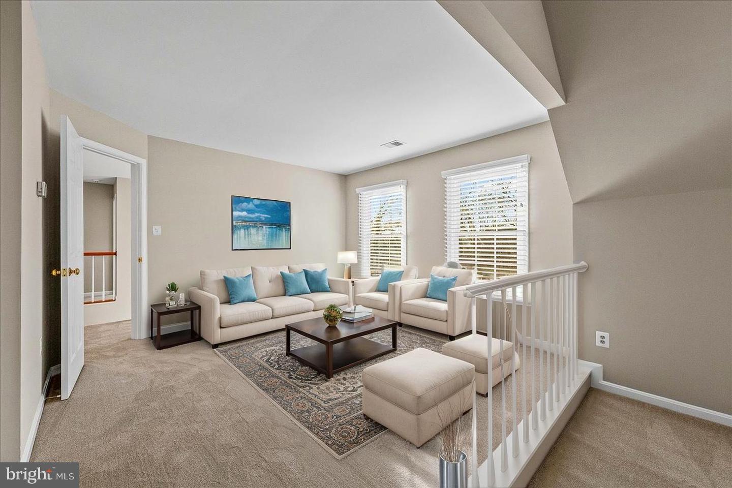 6902 COMPTON HEIGHTS CIR, CLIFTON, Virginia 20124, 4 Bedrooms Bedrooms, ,3 BathroomsBathrooms,Residential,For sale,6902 COMPTON HEIGHTS CIR,VAFX2286756 MLS # VAFX2286756