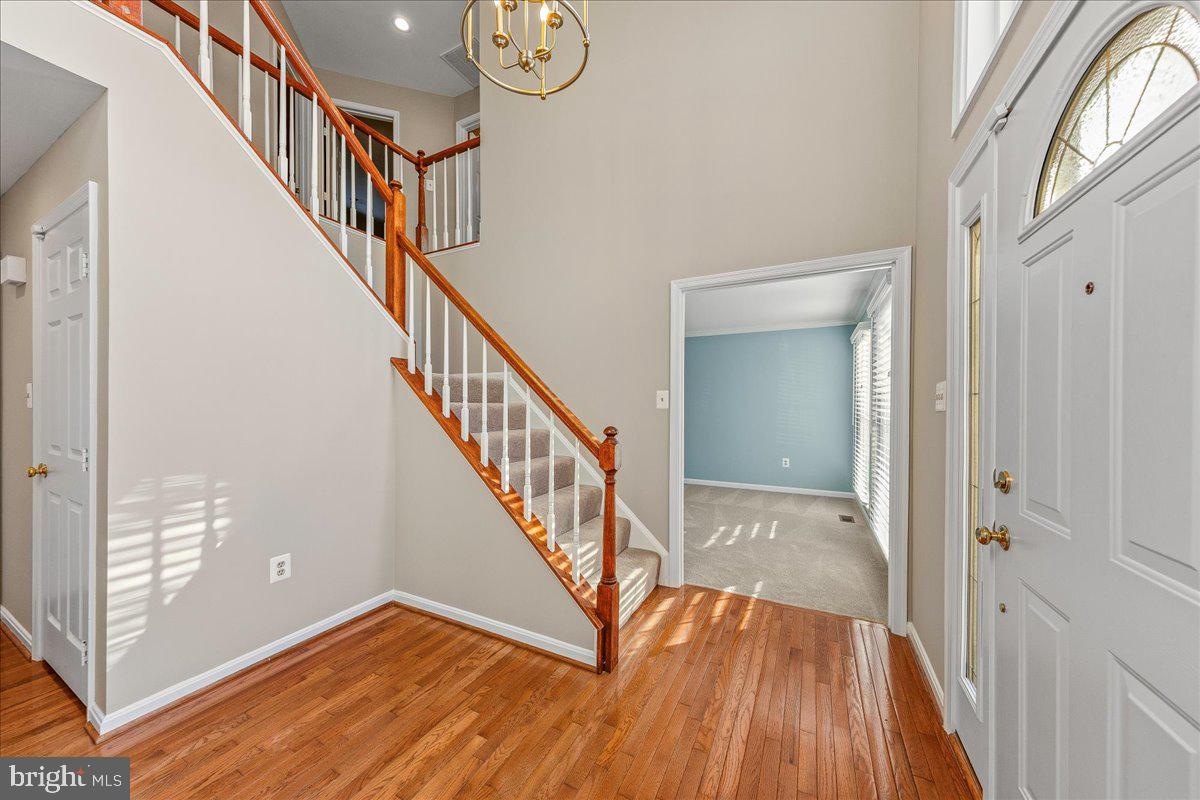 6902 COMPTON HEIGHTS CIR, CLIFTON, Virginia 20124, 4 Bedrooms Bedrooms, ,3 BathroomsBathrooms,Residential,For sale,6902 COMPTON HEIGHTS CIR,VAFX2286756 MLS # VAFX2286756