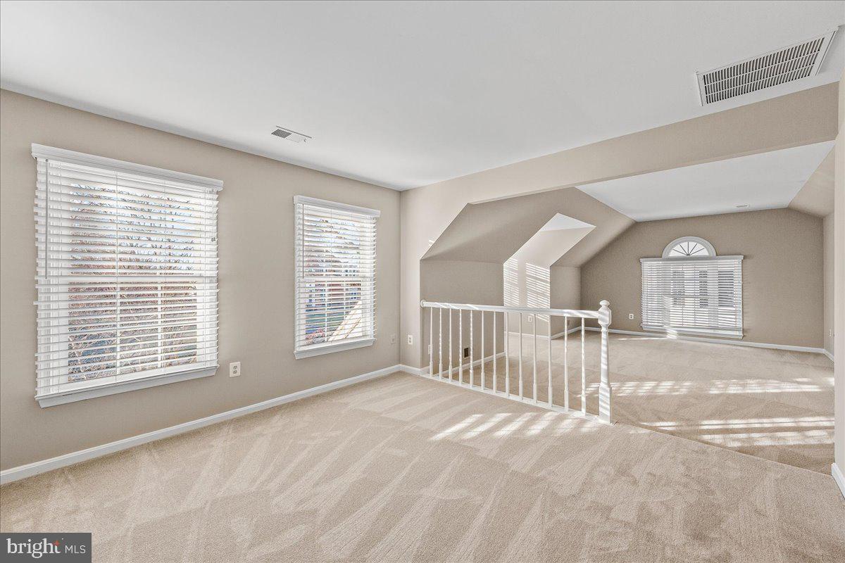 6902 COMPTON HEIGHTS CIR, CLIFTON, Virginia 20124, 4 Bedrooms Bedrooms, ,3 BathroomsBathrooms,Residential,For sale,6902 COMPTON HEIGHTS CIR,VAFX2286756 MLS # VAFX2286756