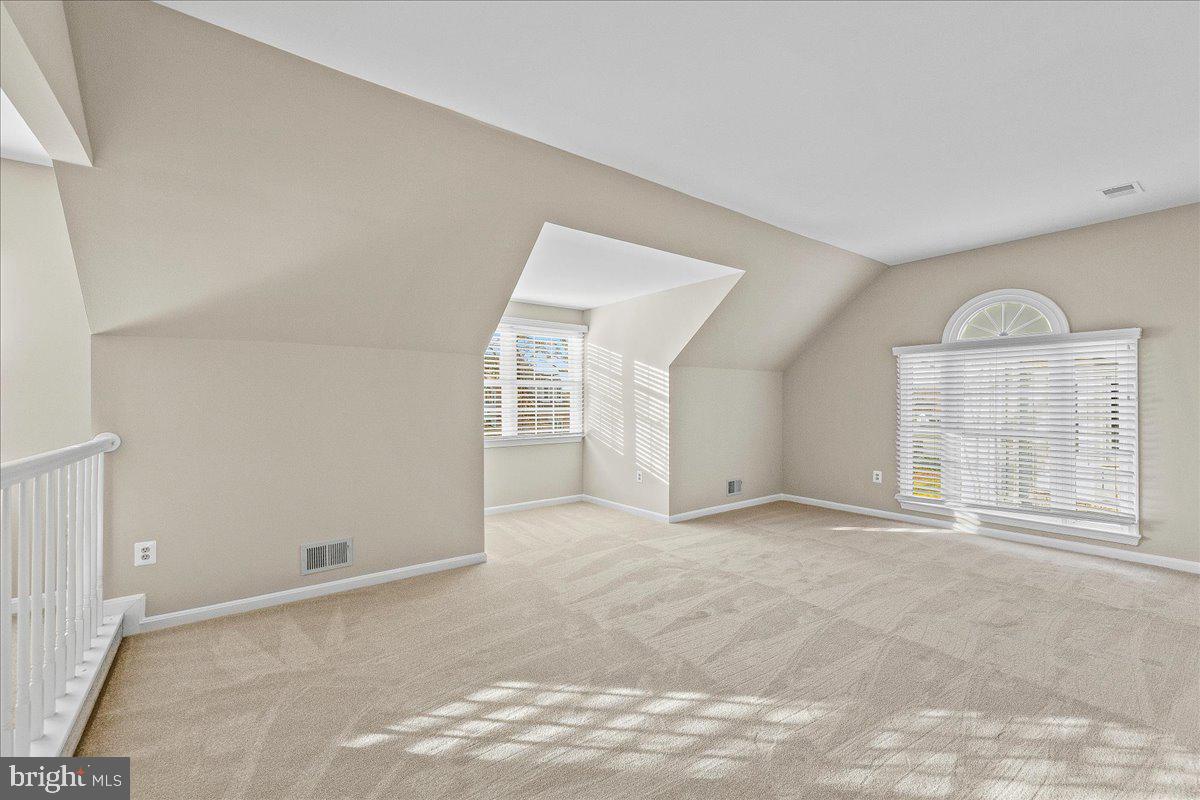 6902 COMPTON HEIGHTS CIR, CLIFTON, Virginia 20124, 4 Bedrooms Bedrooms, ,3 BathroomsBathrooms,Residential,For sale,6902 COMPTON HEIGHTS CIR,VAFX2286756 MLS # VAFX2286756