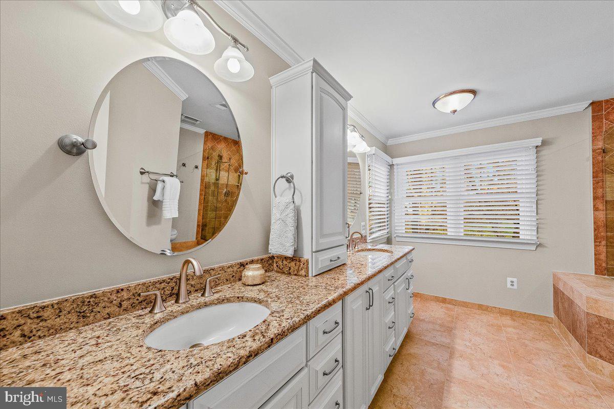 6902 COMPTON HEIGHTS CIR, CLIFTON, Virginia 20124, 4 Bedrooms Bedrooms, ,3 BathroomsBathrooms,Residential,For sale,6902 COMPTON HEIGHTS CIR,VAFX2286756 MLS # VAFX2286756