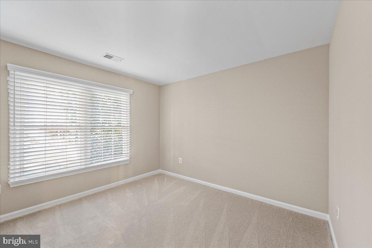 6902 COMPTON HEIGHTS CIR, CLIFTON, Virginia 20124, 4 Bedrooms Bedrooms, ,3 BathroomsBathrooms,Residential,For sale,6902 COMPTON HEIGHTS CIR,VAFX2286756 MLS # VAFX2286756