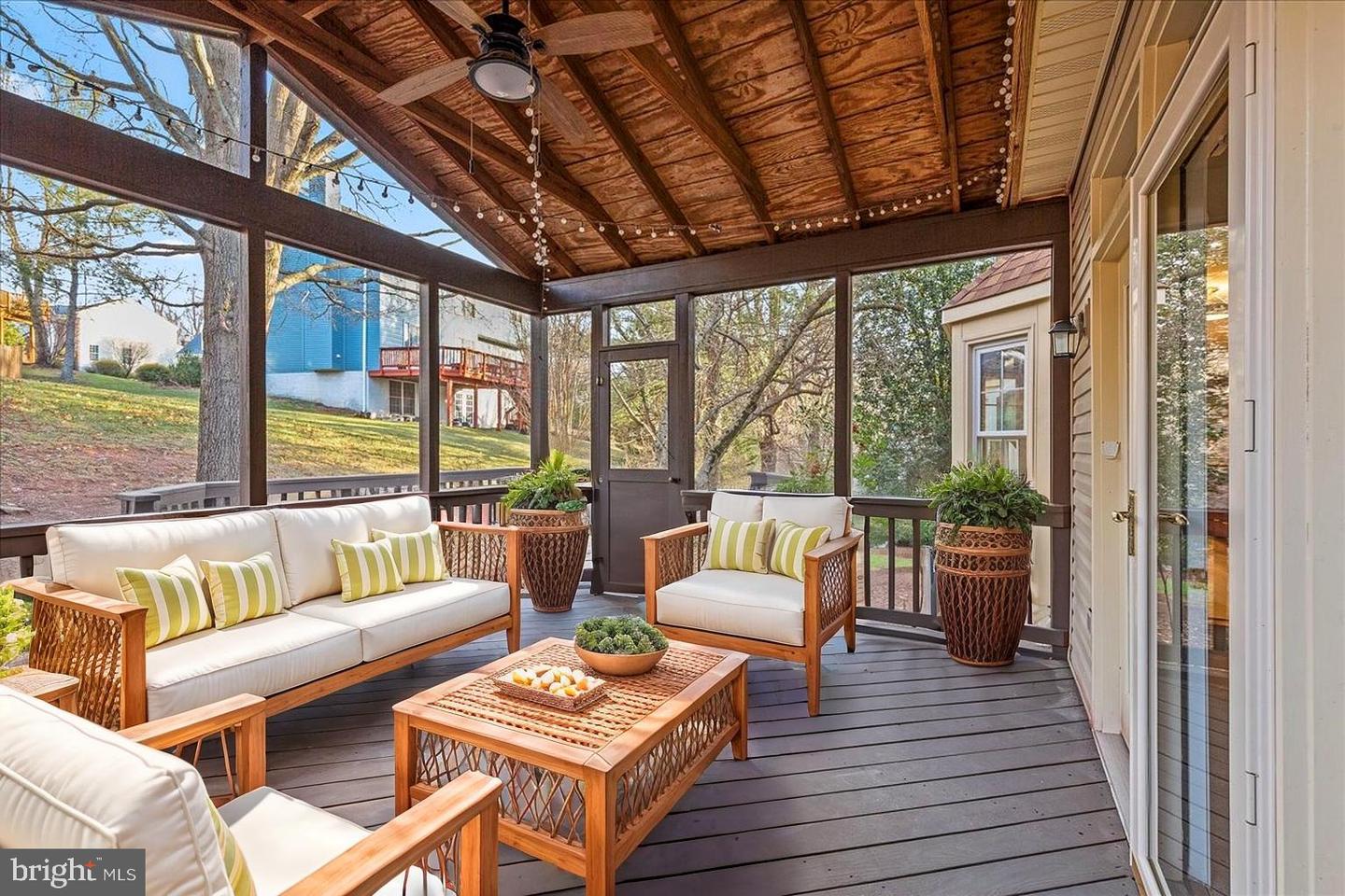 6902 COMPTON HEIGHTS CIR, CLIFTON, Virginia 20124, 4 Bedrooms Bedrooms, ,3 BathroomsBathrooms,Residential,For sale,6902 COMPTON HEIGHTS CIR,VAFX2286756 MLS # VAFX2286756