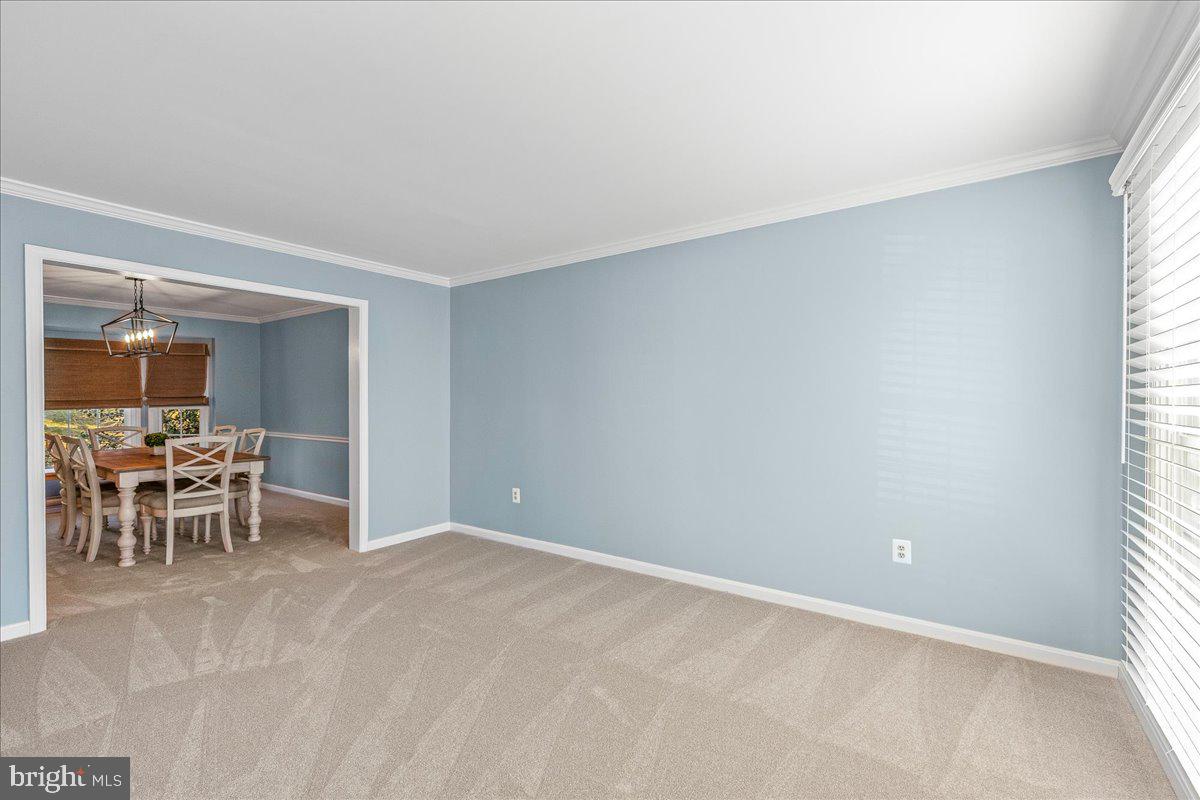 6902 COMPTON HEIGHTS CIR, CLIFTON, Virginia 20124, 4 Bedrooms Bedrooms, ,3 BathroomsBathrooms,Residential,For sale,6902 COMPTON HEIGHTS CIR,VAFX2286756 MLS # VAFX2286756