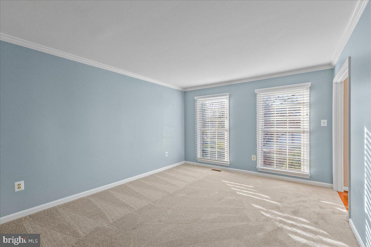 6902 COMPTON HEIGHTS CIR, CLIFTON, Virginia 20124, 4 Bedrooms Bedrooms, ,3 BathroomsBathrooms,Residential,For sale,6902 COMPTON HEIGHTS CIR,VAFX2286756 MLS # VAFX2286756