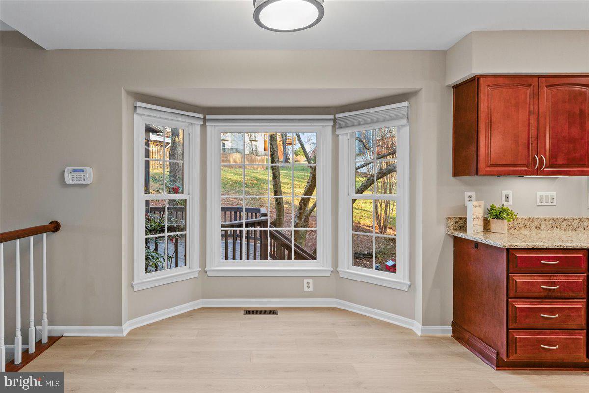 6902 COMPTON HEIGHTS CIR, CLIFTON, Virginia 20124, 4 Bedrooms Bedrooms, ,3 BathroomsBathrooms,Residential,For sale,6902 COMPTON HEIGHTS CIR,VAFX2286756 MLS # VAFX2286756