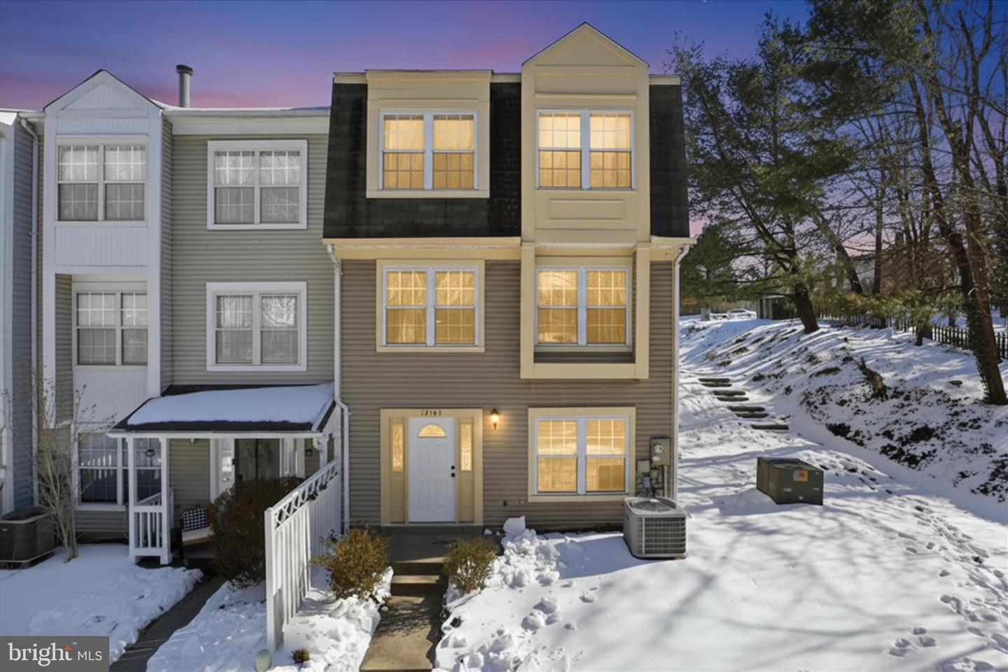 12183 OLD SALEM CT, WOODBRIDGE, Virginia 22192, 3 Bedrooms Bedrooms, 9 Rooms Rooms,2 BathroomsBathrooms,Residential,For sale,12183 OLD SALEM CT,VAPW2110914 MLS # VAPW2110914