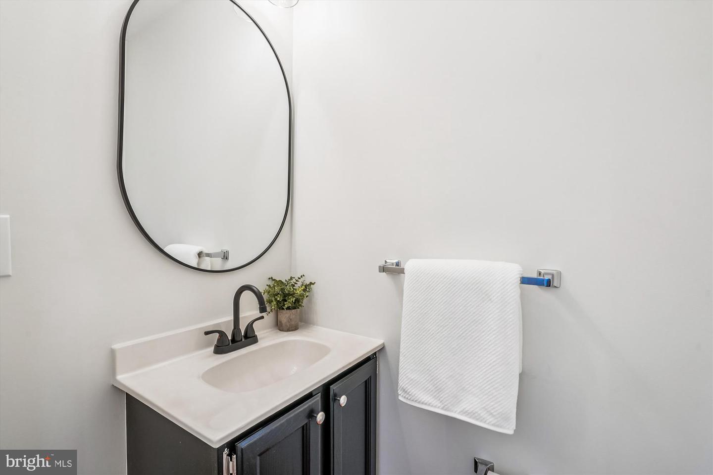 211 FAIRFIELD DR, WARRENTON, Virginia 20186, 2 Bedrooms Bedrooms, ,2 BathroomsBathrooms,Residential,For sale,211 FAIRFIELD DR,VAFQ2020204 MLS # VAFQ2020204