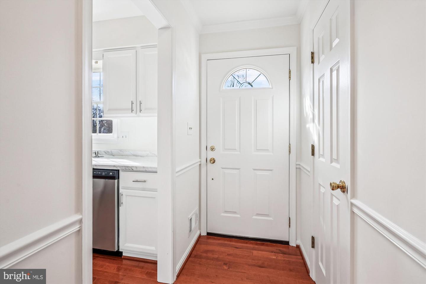 211 FAIRFIELD DR, WARRENTON, Virginia 20186, 2 Bedrooms Bedrooms, ,2 BathroomsBathrooms,Residential,For sale,211 FAIRFIELD DR,VAFQ2020204 MLS # VAFQ2020204