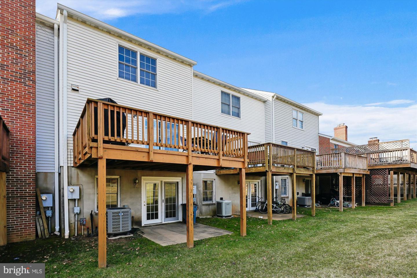 211 FAIRFIELD DR, WARRENTON, Virginia 20186, 2 Bedrooms Bedrooms, ,2 BathroomsBathrooms,Residential,For sale,211 FAIRFIELD DR,VAFQ2020204 MLS # VAFQ2020204