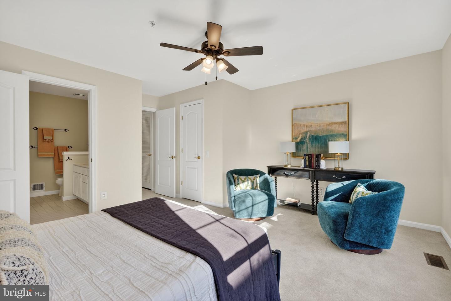 1716 KINGSGATE CT, ALEXANDRIA, Virginia 22302, 2 Bedrooms Bedrooms, ,2 BathroomsBathrooms,Residential,For sale,1716 KINGSGATE CT,VAAX2053410 MLS # VAAX2053410