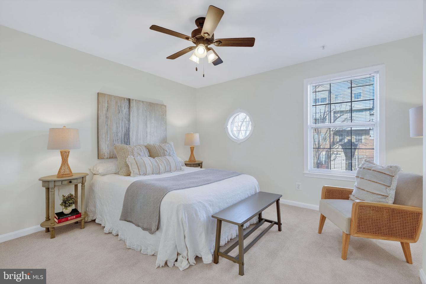 1716 KINGSGATE CT, ALEXANDRIA, Virginia 22302, 2 Bedrooms Bedrooms, ,2 BathroomsBathrooms,Residential,For sale,1716 KINGSGATE CT,VAAX2053410 MLS # VAAX2053410