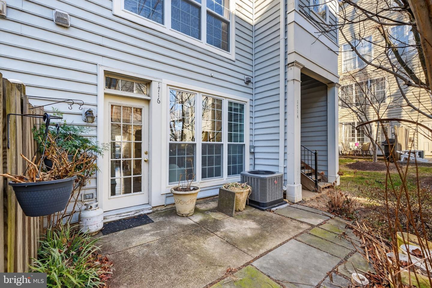 1716 KINGSGATE CT, ALEXANDRIA, Virginia 22302, 2 Bedrooms Bedrooms, ,2 BathroomsBathrooms,Residential,For sale,1716 KINGSGATE CT,VAAX2053410 MLS # VAAX2053410