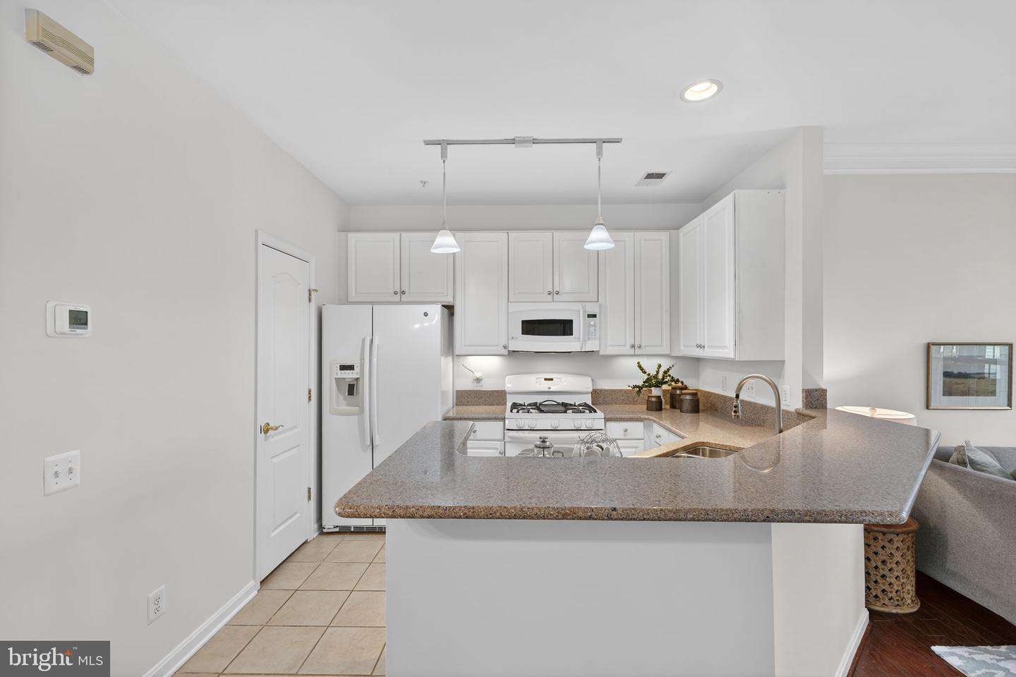 1716 KINGSGATE CT, ALEXANDRIA, Virginia 22302, 2 Bedrooms Bedrooms, ,2 BathroomsBathrooms,Residential,For sale,1716 KINGSGATE CT,VAAX2053410 MLS # VAAX2053410