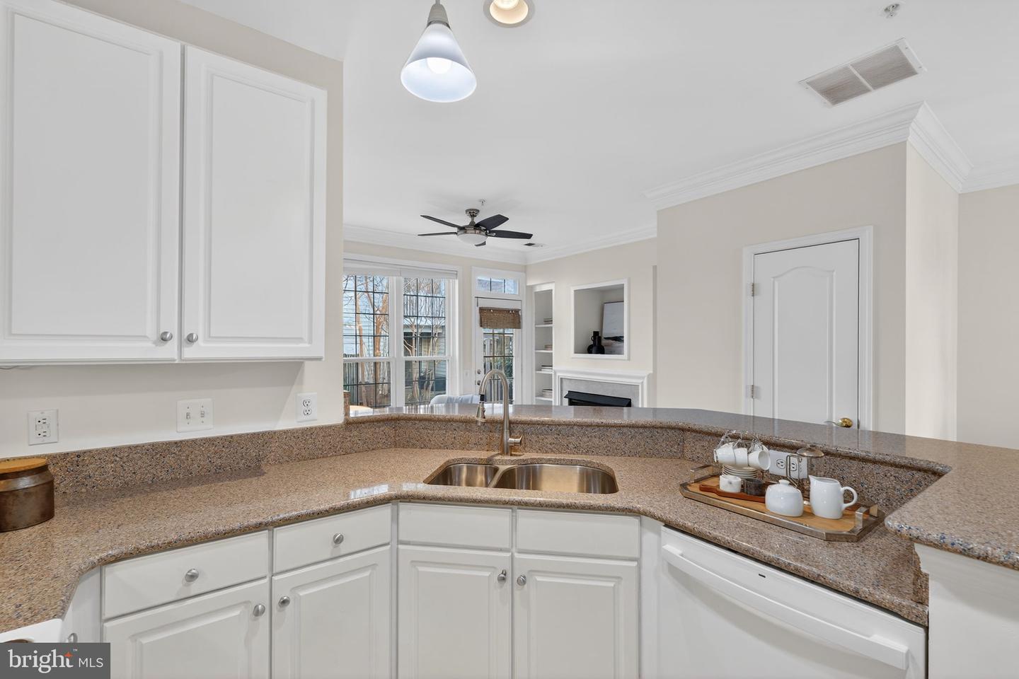 1716 KINGSGATE CT, ALEXANDRIA, Virginia 22302, 2 Bedrooms Bedrooms, ,2 BathroomsBathrooms,Residential,For sale,1716 KINGSGATE CT,VAAX2053410 MLS # VAAX2053410