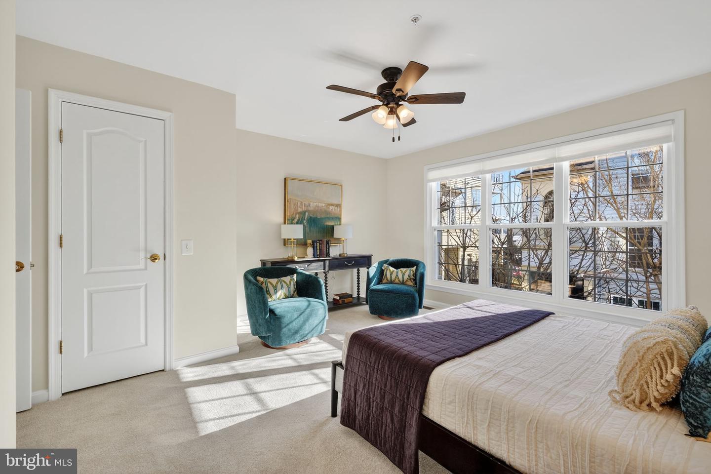 1716 KINGSGATE CT, ALEXANDRIA, Virginia 22302, 2 Bedrooms Bedrooms, ,2 BathroomsBathrooms,Residential,For sale,1716 KINGSGATE CT,VAAX2053410 MLS # VAAX2053410