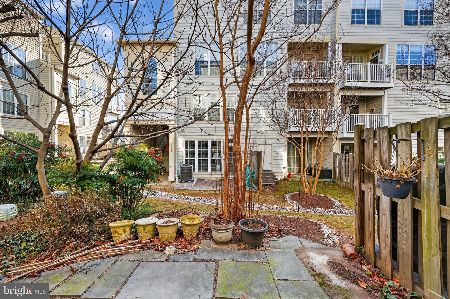 1716 KINGSGATE CT, ALEXANDRIA, Virginia 22302, 2 Bedrooms Bedrooms, ,2 BathroomsBathrooms,Residential,For sale,1716 KINGSGATE CT,VAAX2053410 MLS # VAAX2053410