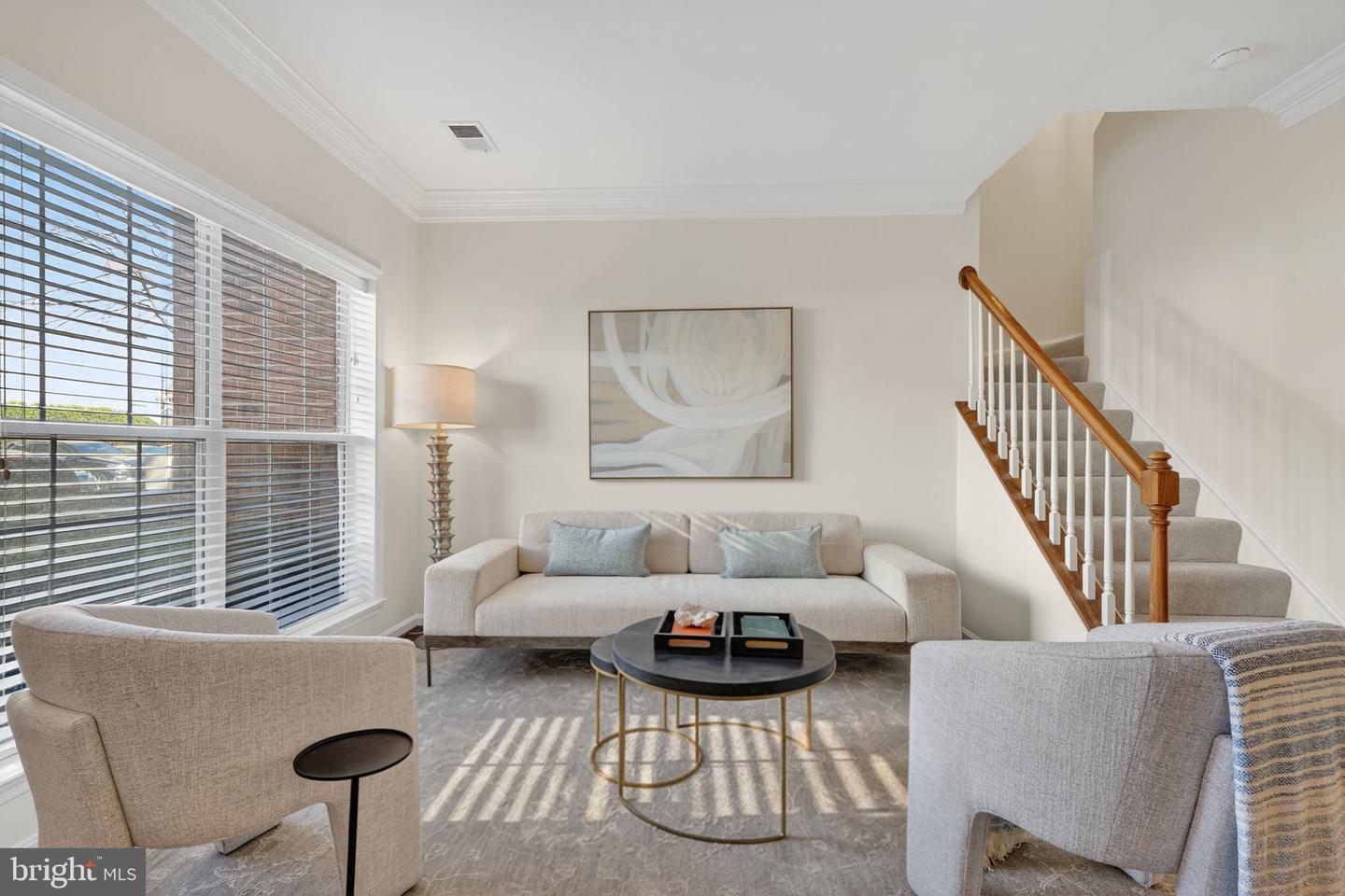 1716 KINGSGATE CT, ALEXANDRIA, Virginia 22302, 2 Bedrooms Bedrooms, ,2 BathroomsBathrooms,Residential,For sale,1716 KINGSGATE CT,VAAX2053410 MLS # VAAX2053410