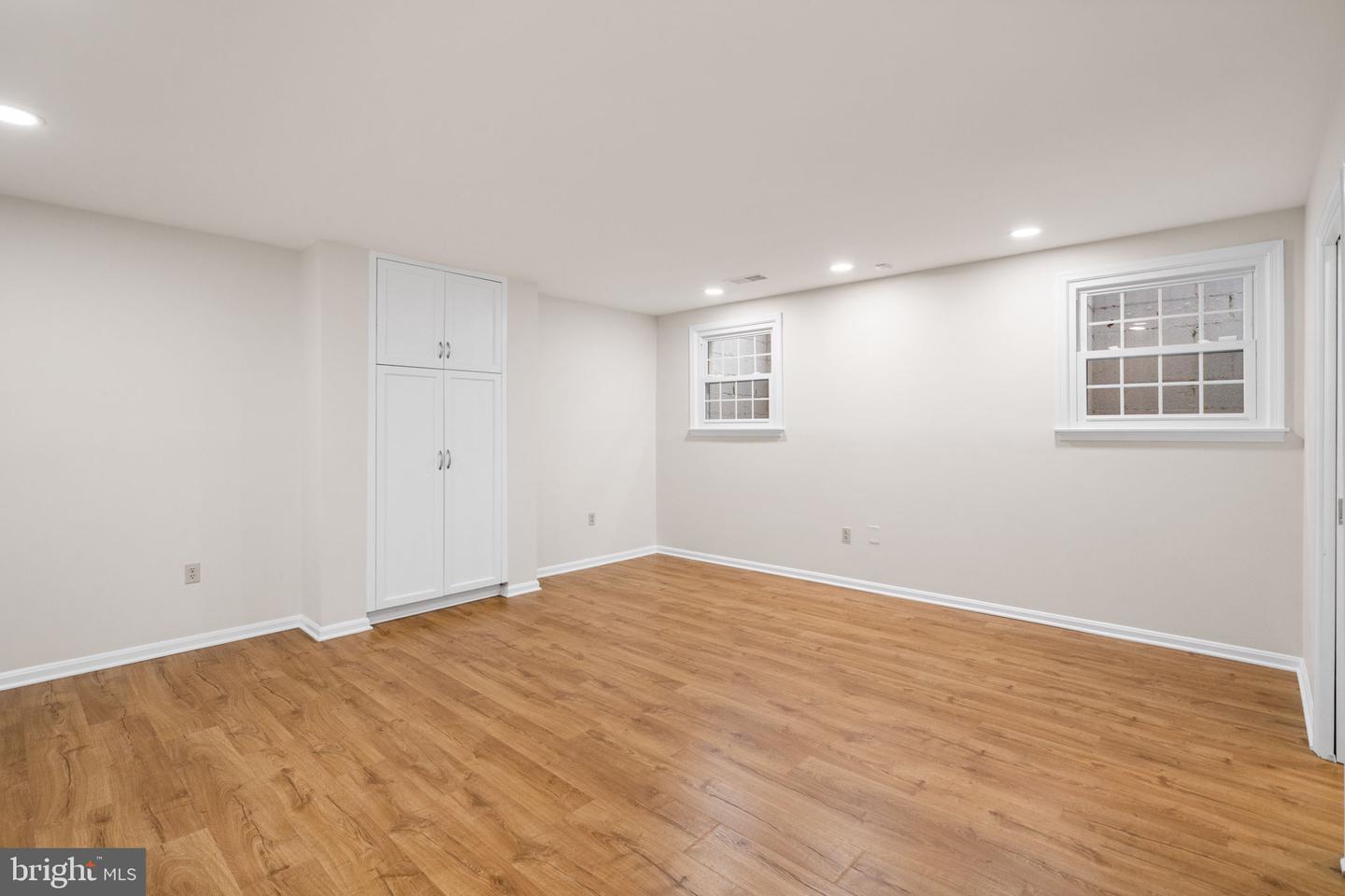 2729 UNICORN LN NW, WASHINGTON, District Of Columbia 20015, 3 Bedrooms Bedrooms, ,3 BathroomsBathrooms,Residential,For sale,2729 UNICORN LN NW,DCDC2242514 MLS # DCDC2242514