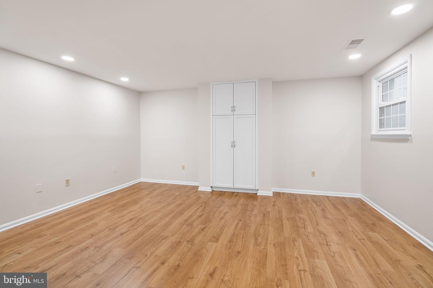 2729 UNICORN LN NW, WASHINGTON, District Of Columbia 20015, 3 Bedrooms Bedrooms, ,3 BathroomsBathrooms,Residential,For sale,2729 UNICORN LN NW,DCDC2242514 MLS # DCDC2242514