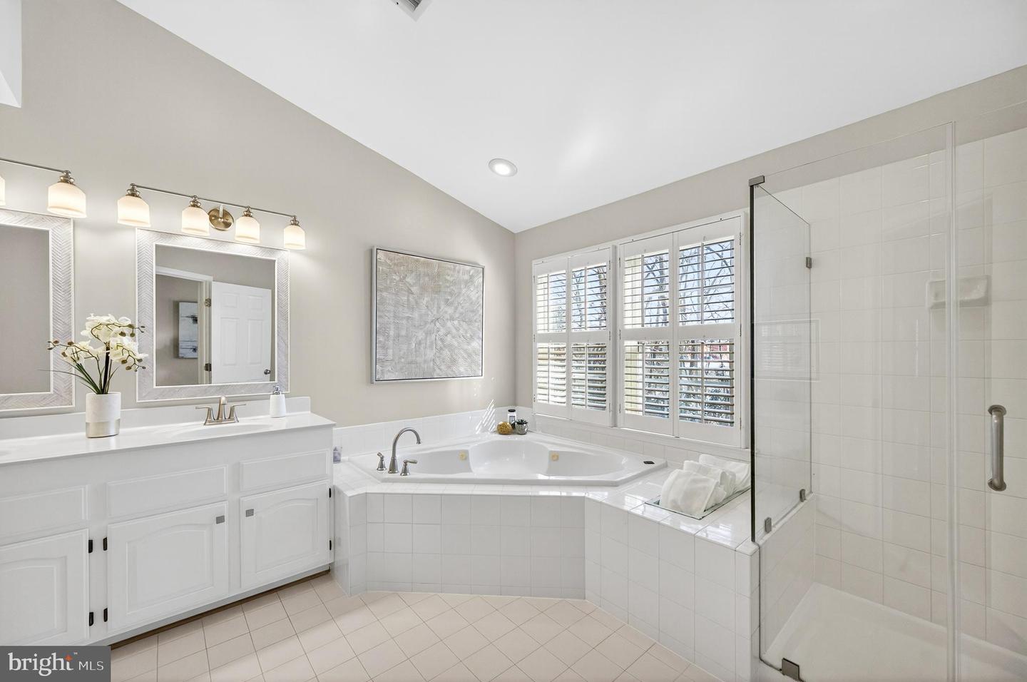 2143 WOLFTRAP CT, VIENNA, Virginia 22182, 3 Bedrooms Bedrooms, ,3 BathroomsBathrooms,Residential,For sale,2143 WOLFTRAP CT,VAFX2286932 MLS # VAFX2286932