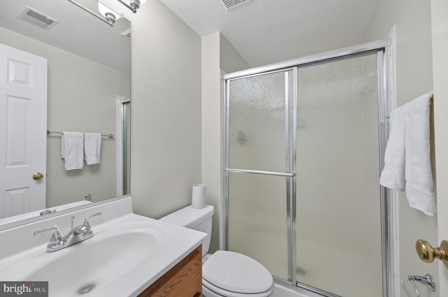 2143 WOLFTRAP CT, VIENNA, Virginia 22182, 3 Bedrooms Bedrooms, ,3 BathroomsBathrooms,Residential,For sale,2143 WOLFTRAP CT,VAFX2286932 MLS # VAFX2286932