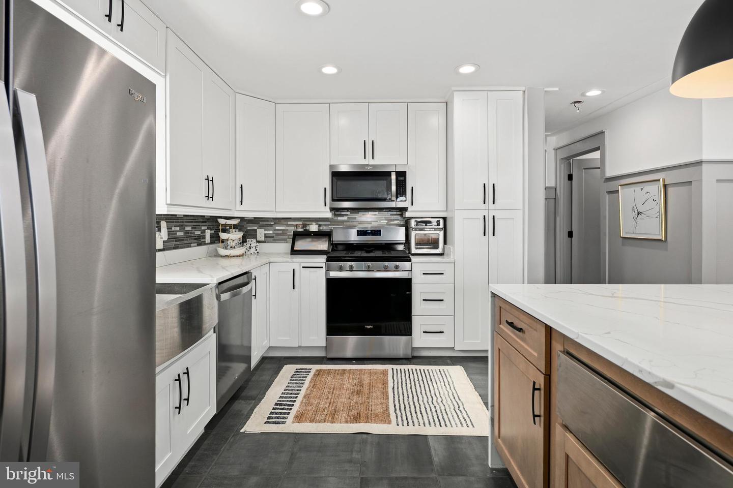 2813 JAMES DR, ALEXANDRIA, Virginia 22303, 5 Bedrooms Bedrooms, ,3 BathroomsBathrooms,Residential,For sale,2813 JAMES DR,VAFX2286670 MLS # VAFX2286670 2813 JAMES DR, ALEXANDRIA, Virginia 22303, 5 Bedrooms Bedrooms, ,3 BathroomsBathrooms,Residential,For sale,2813 JAMES DR,VAFX2286670 MLS # VAFX2286670