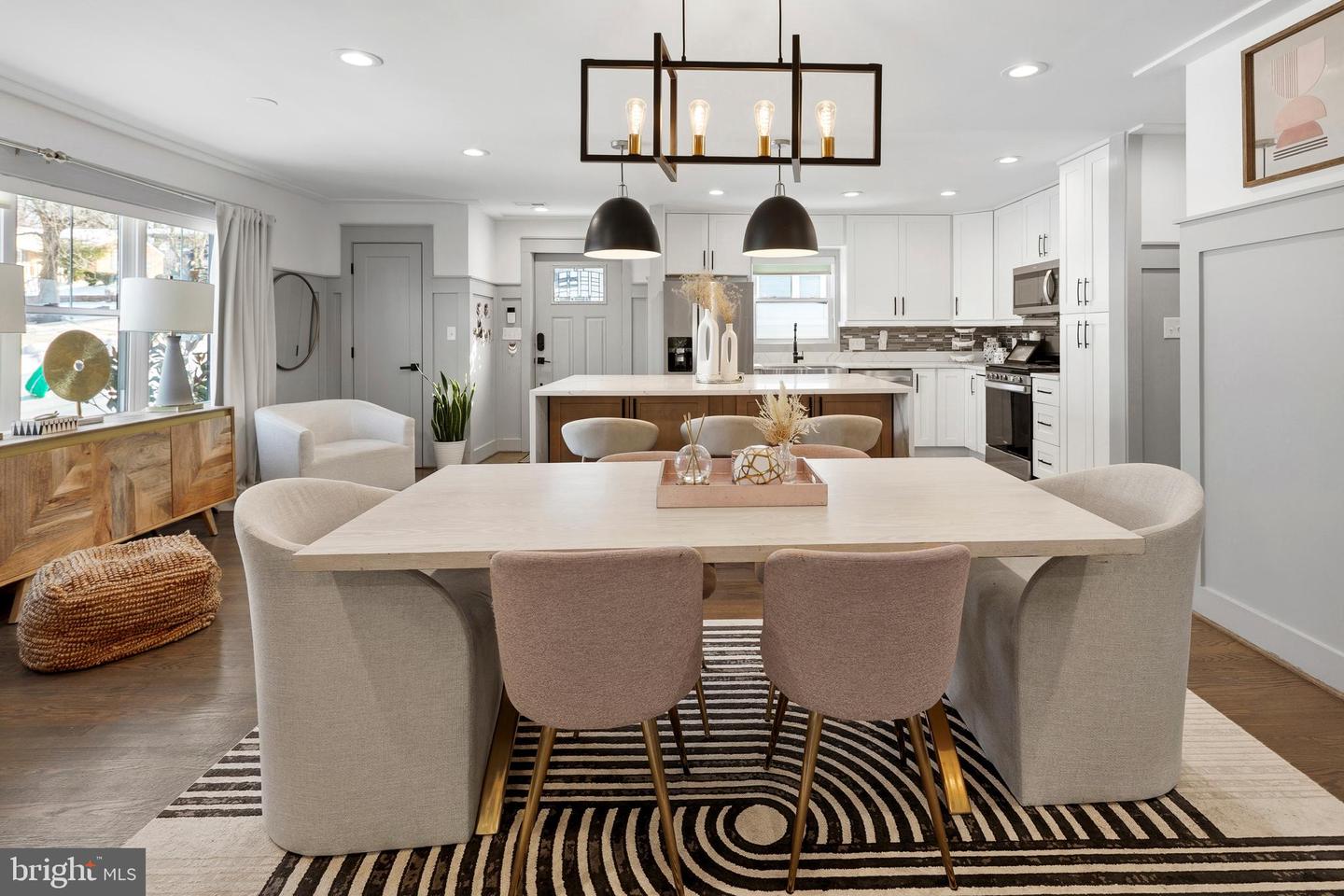 2813 JAMES DR, ALEXANDRIA, Virginia 22303, 5 Bedrooms Bedrooms, ,3 BathroomsBathrooms,Residential,For sale,2813 JAMES DR,VAFX2286670 MLS # VAFX2286670 2813 JAMES DR, ALEXANDRIA, Virginia 22303, 5 Bedrooms Bedrooms, ,3 BathroomsBathrooms,Residential,For sale,2813 JAMES DR,VAFX2286670 MLS # VAFX2286670