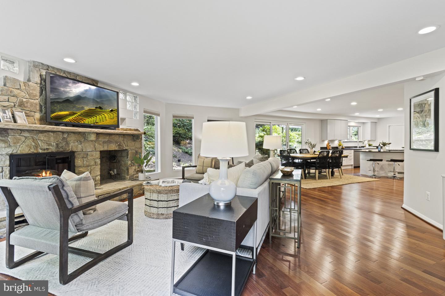 7107 ROXANN RD, ALEXANDRIA, Virginia 22315, 4 Bedrooms Bedrooms, ,4 BathroomsBathrooms,Residential,For sale,7107 ROXANN RD,VAFX2286678 MLS # VAFX2286678