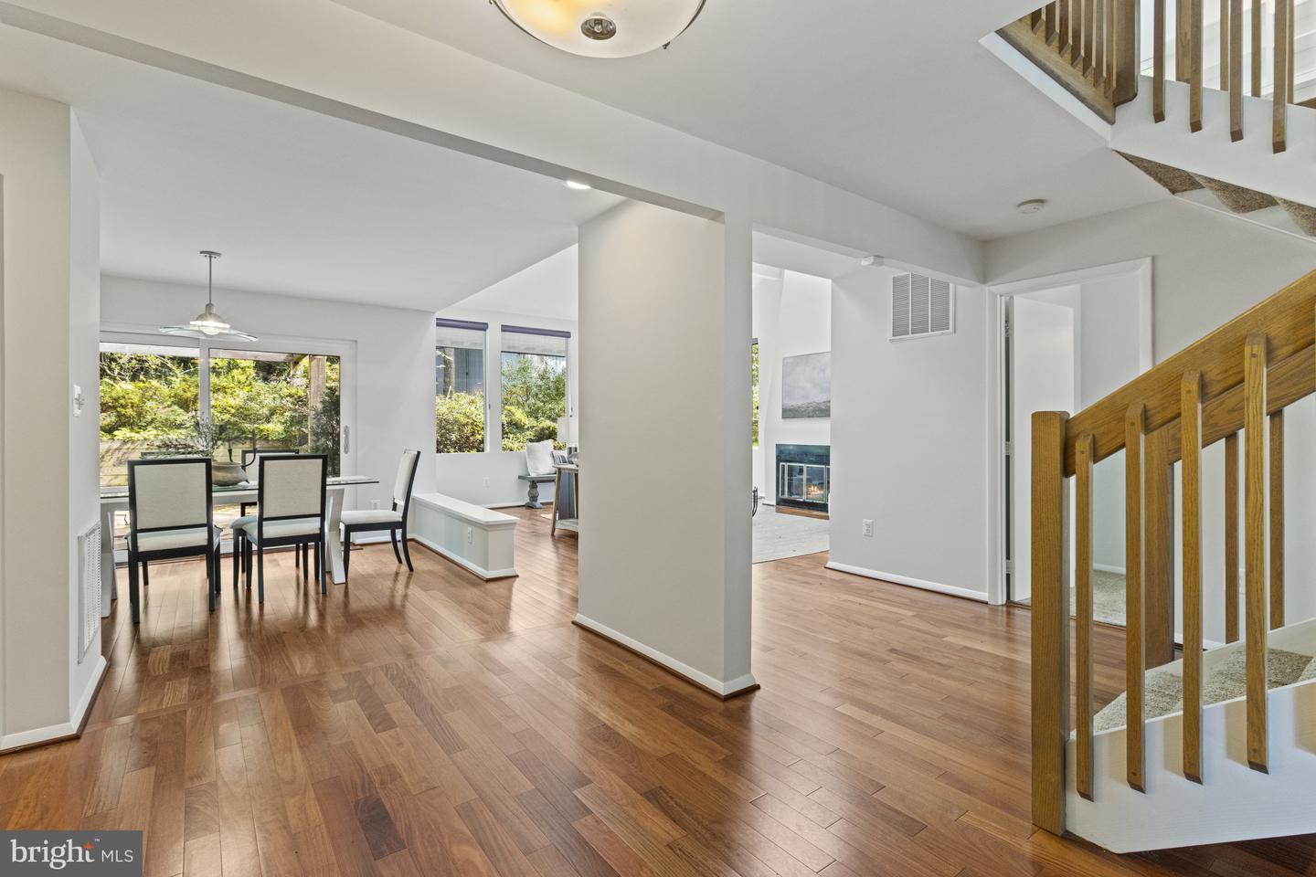 7107 ROXANN RD, ALEXANDRIA, Virginia 22315, 4 Bedrooms Bedrooms, ,4 BathroomsBathrooms,Residential,For sale,7107 ROXANN RD,VAFX2286678 MLS # VAFX2286678