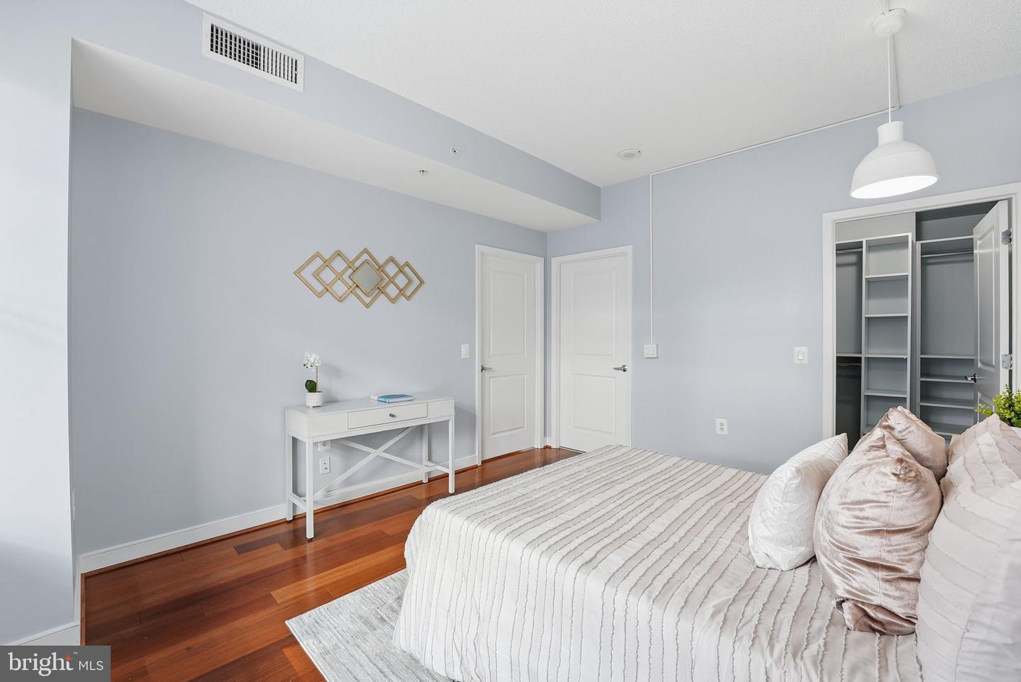 820 N POLLARD ST #512, ARLINGTON, Virginia 22203, 1 Bedroom Bedrooms, ,1 BathroomBathrooms,Residential,For sale,820 N POLLARD ST #512,VAAR2067954 MLS # VAAR2067954