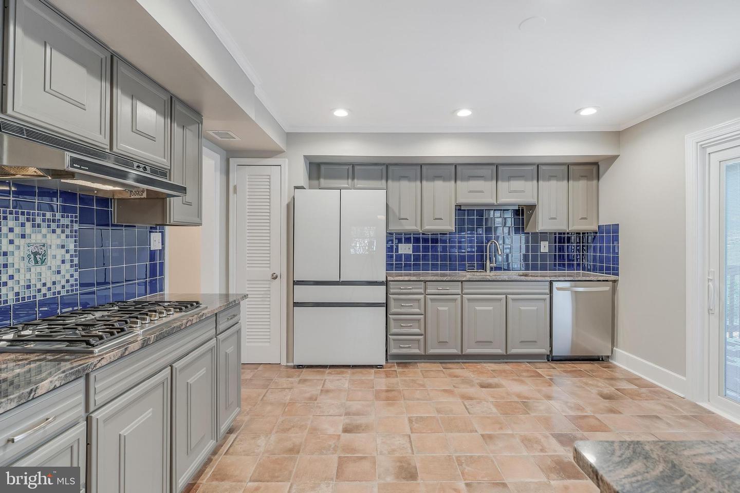 6161 HARDY DR, MCLEAN, Virginia 22101, 6 Bedrooms Bedrooms, ,5 BathroomsBathrooms,Residential,For sale,6161 HARDY DR,VAFX2286850 MLS # VAFX2286850