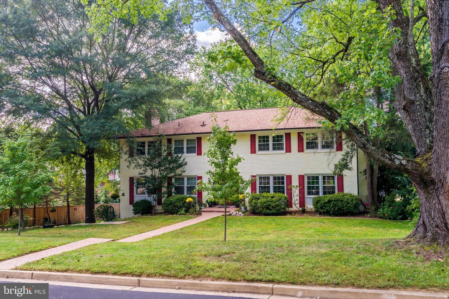 6161 HARDY DR, MCLEAN, Virginia 22101, 6 Bedrooms Bedrooms, ,5 BathroomsBathrooms,Residential,For sale,6161 HARDY DR,VAFX2286850 MLS # VAFX2286850