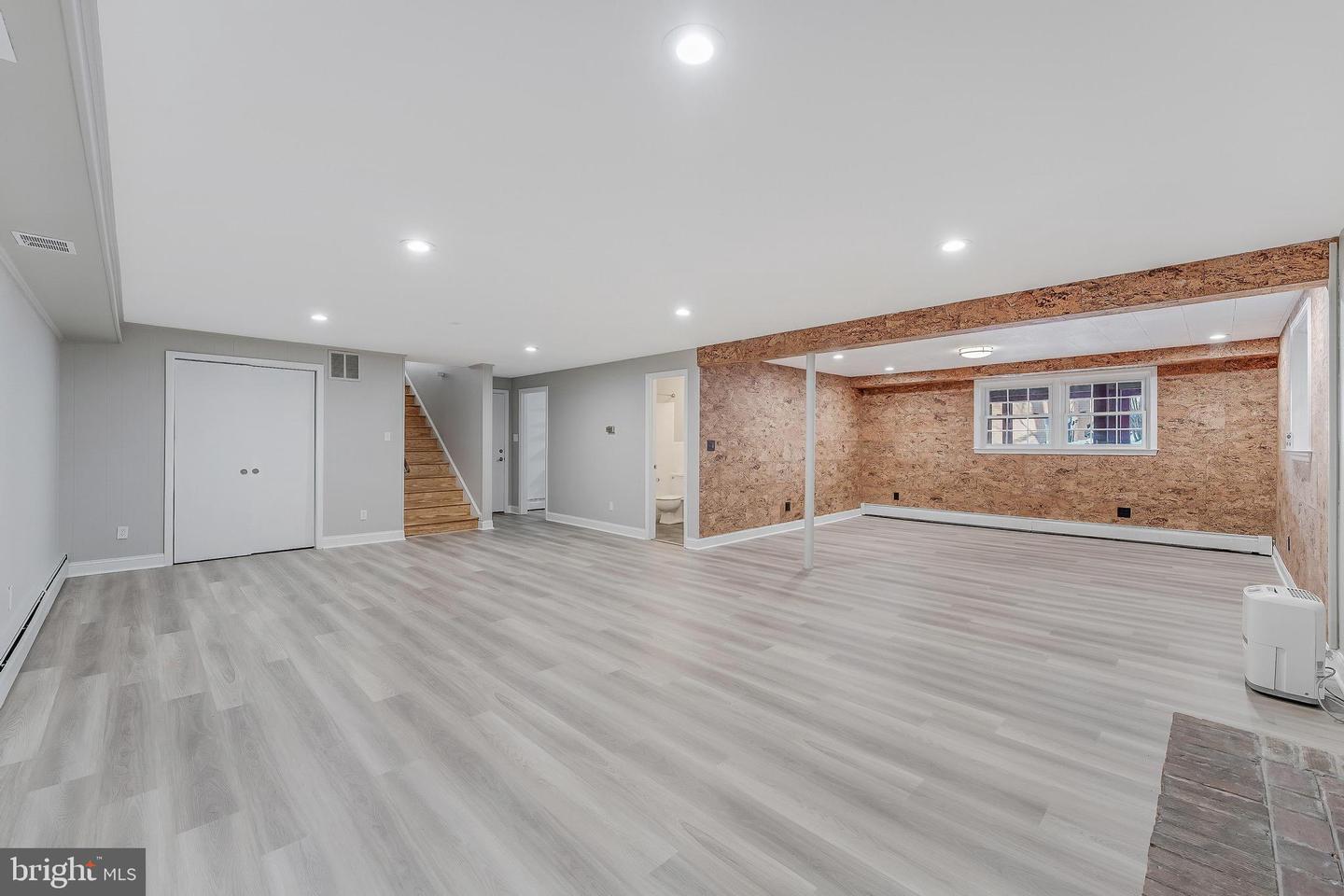 6161 HARDY DR, MCLEAN, Virginia 22101, 6 Bedrooms Bedrooms, ,5 BathroomsBathrooms,Residential,For sale,6161 HARDY DR,VAFX2286850 MLS # VAFX2286850