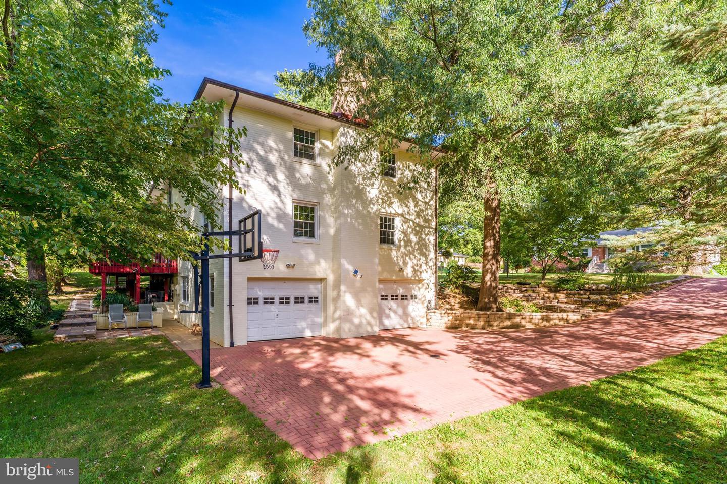 6161 HARDY DR, MCLEAN, Virginia 22101, 6 Bedrooms Bedrooms, ,5 BathroomsBathrooms,Residential,For sale,6161 HARDY DR,VAFX2286850 MLS # VAFX2286850