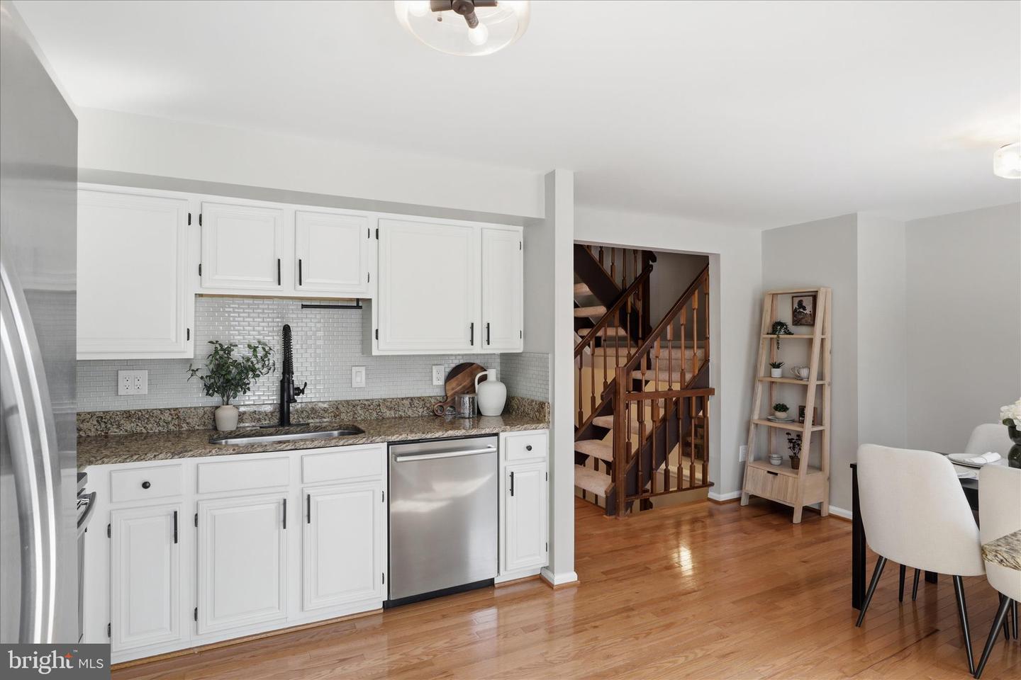 1563 TWISTED OAK DR, RESTON, Virginia 20194, 2 Bedrooms Bedrooms, ,2 BathroomsBathrooms,Residential,For sale,1563 TWISTED OAK DR,VAFX2286732 MLS # VAFX2286732