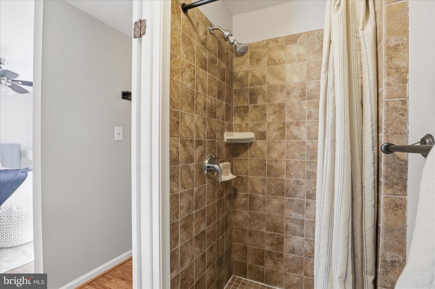 1563 TWISTED OAK DR, RESTON, Virginia 20194, 2 Bedrooms Bedrooms, ,2 BathroomsBathrooms,Residential,For sale,1563 TWISTED OAK DR,VAFX2286732 MLS # VAFX2286732