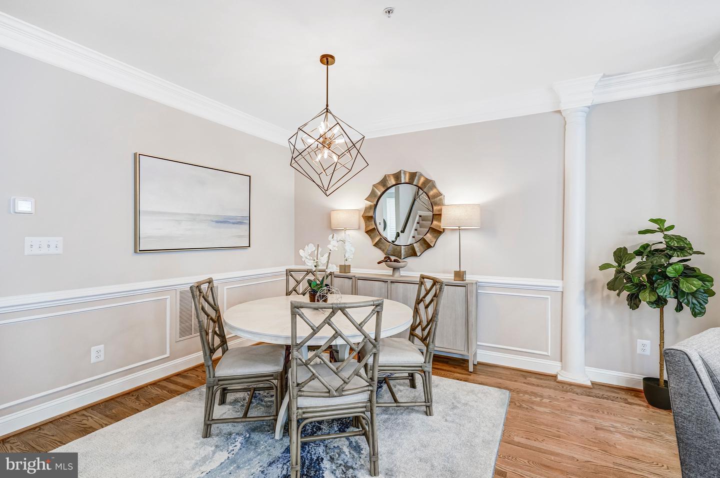 17 ALEXANDER ST, ALEXANDRIA, Virginia 22314, 3 Bedrooms Bedrooms, ,3 BathroomsBathrooms,Residential,For sale,17 ALEXANDER ST,VAAX2053368 MLS # VAAX2053368