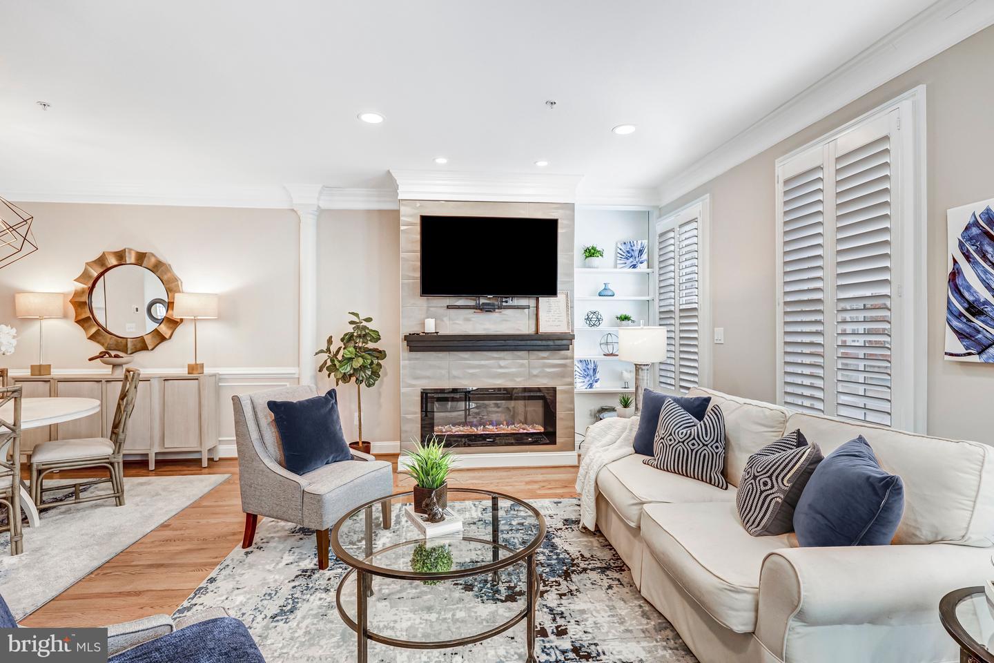 17 ALEXANDER ST, ALEXANDRIA, Virginia 22314, 3 Bedrooms Bedrooms, ,3 BathroomsBathrooms,Residential,For sale,17 ALEXANDER ST,VAAX2053368 MLS # VAAX2053368